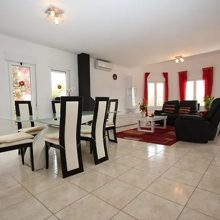 Villa Gata *